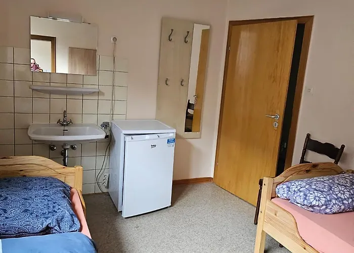 Fuer Monteure בית הארחה 3*